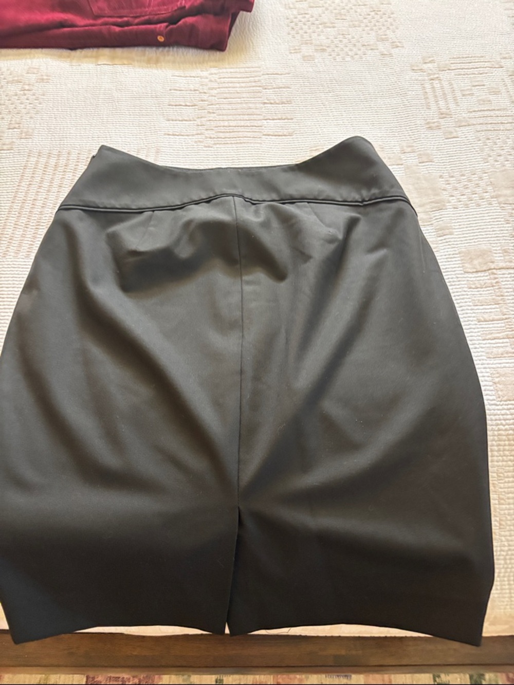 The Limited Black Pencil Skirt - Picture 4 of 6